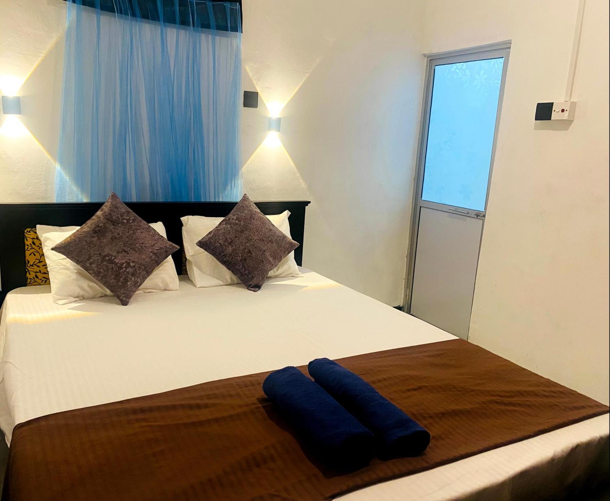 Fly Infinity - Home Stay كاندي المظهر الخارجي الصورة