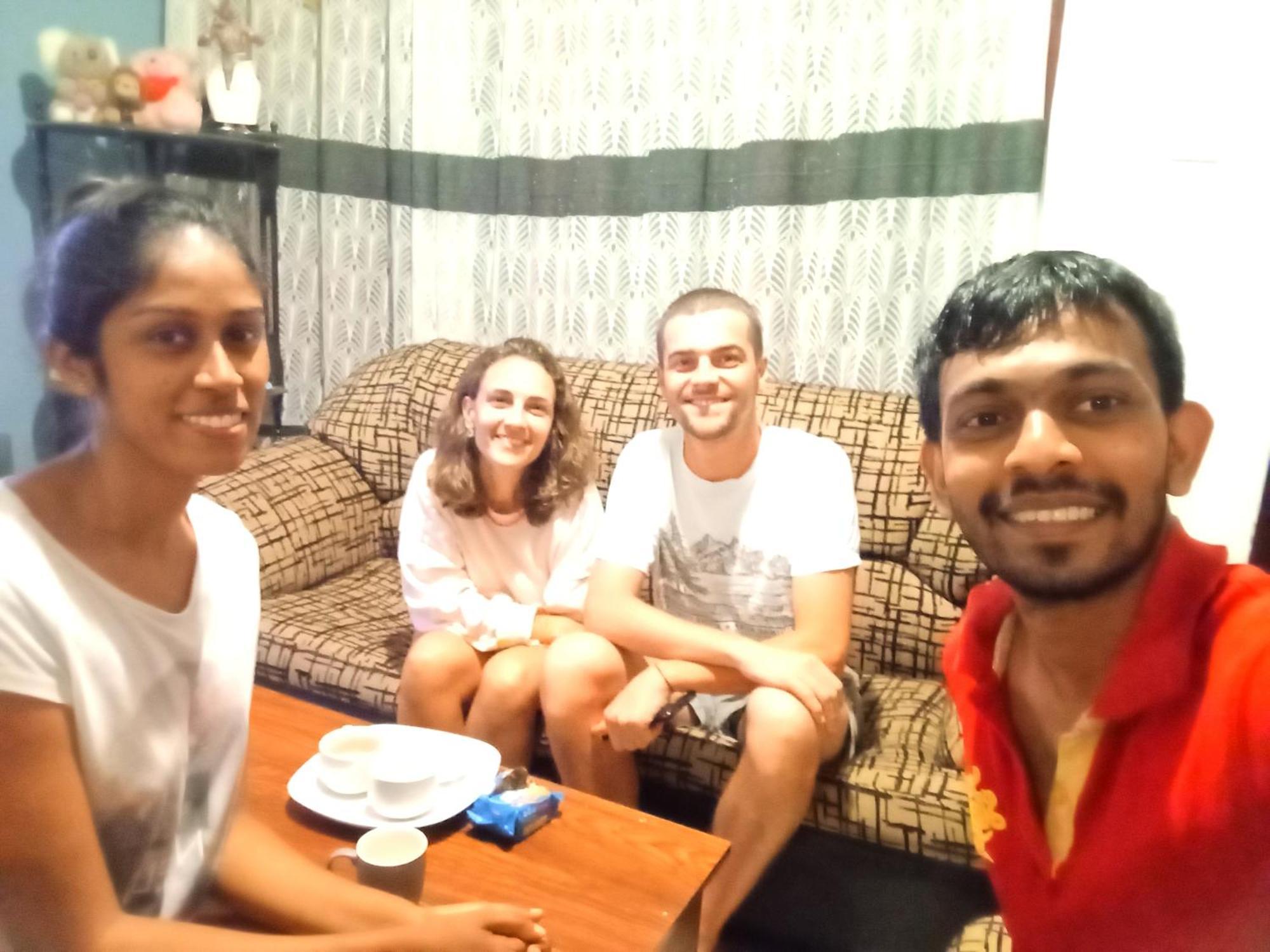 Fly Infinity - Home Stay كاندي المظهر الخارجي الصورة