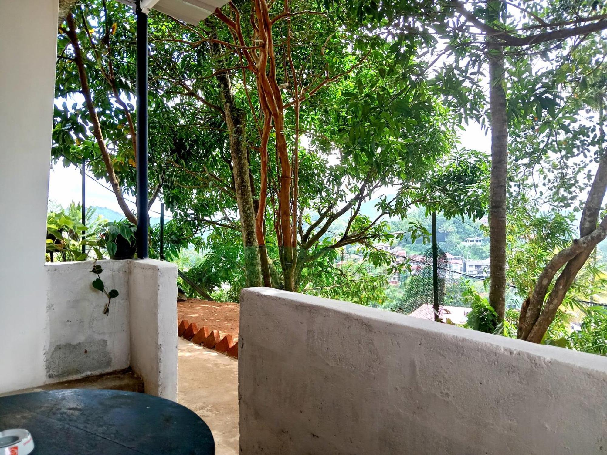 Fly Infinity - Home Stay كاندي المظهر الخارجي الصورة