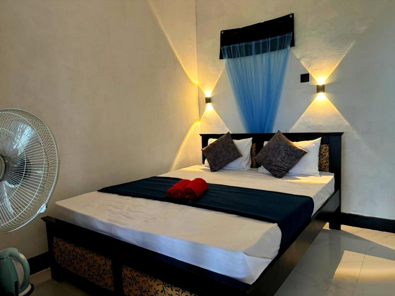 Fly Infinity - Home Stay كاندي المظهر الخارجي الصورة
