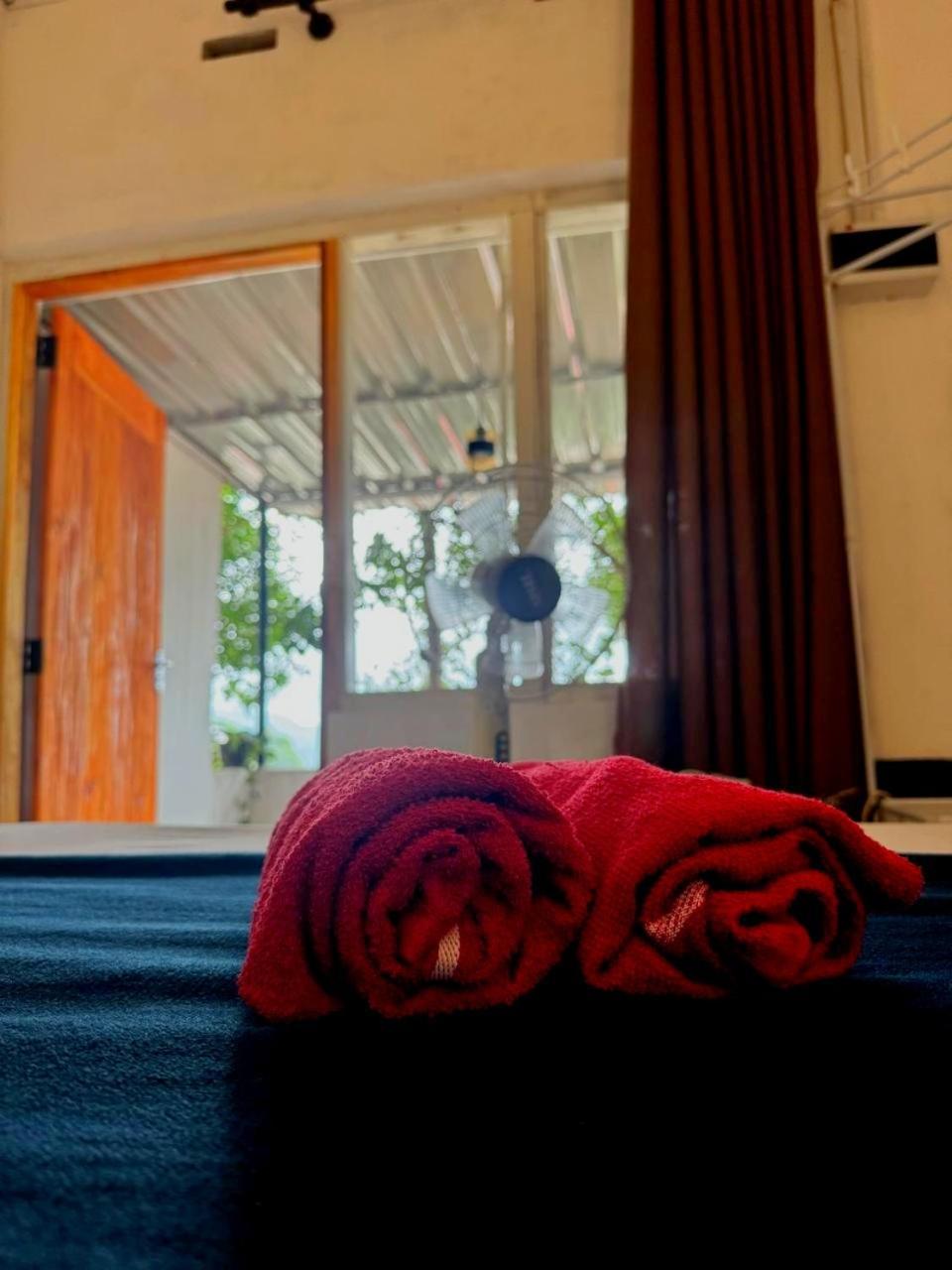 Fly Infinity - Home Stay كاندي المظهر الخارجي الصورة